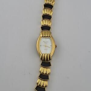 Main Line Time Quartz Watch Gold Tone Black Bracelet Tested Working 7"